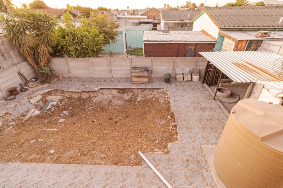 4 Bedroom Property for Sale in Devon Park Western Cape